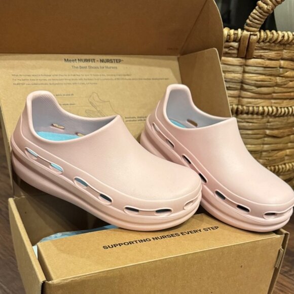 Nurfit Nurse Clogs - Size 5.5 Light Pink - Picture 3 of 3